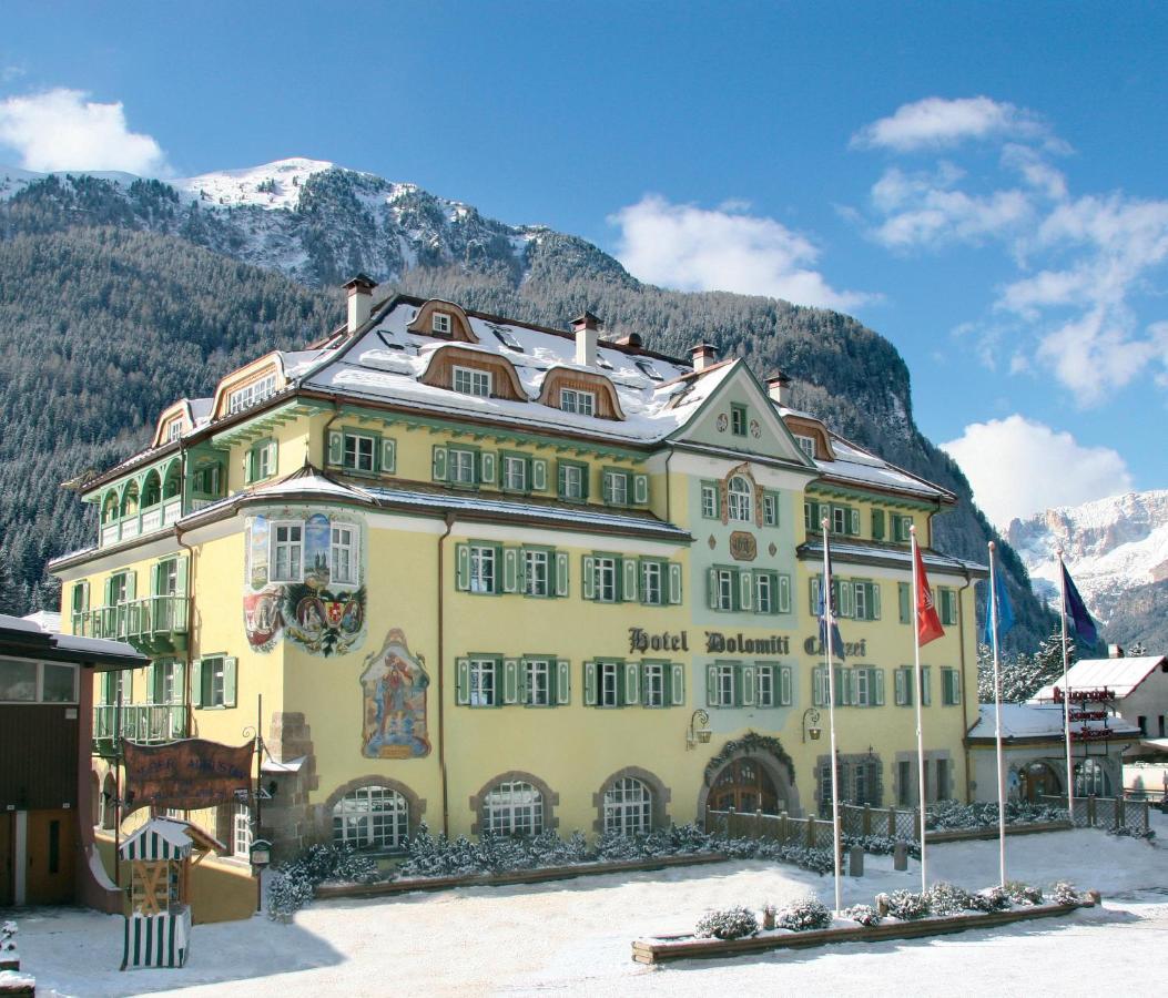 Hotel Dolomiti Schloss Canazei Dış mekan fotoğraf