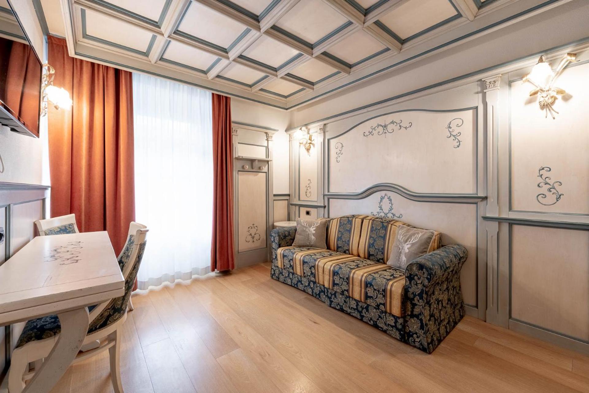 Hotel Dolomiti Schloss Canazei Dış mekan fotoğraf