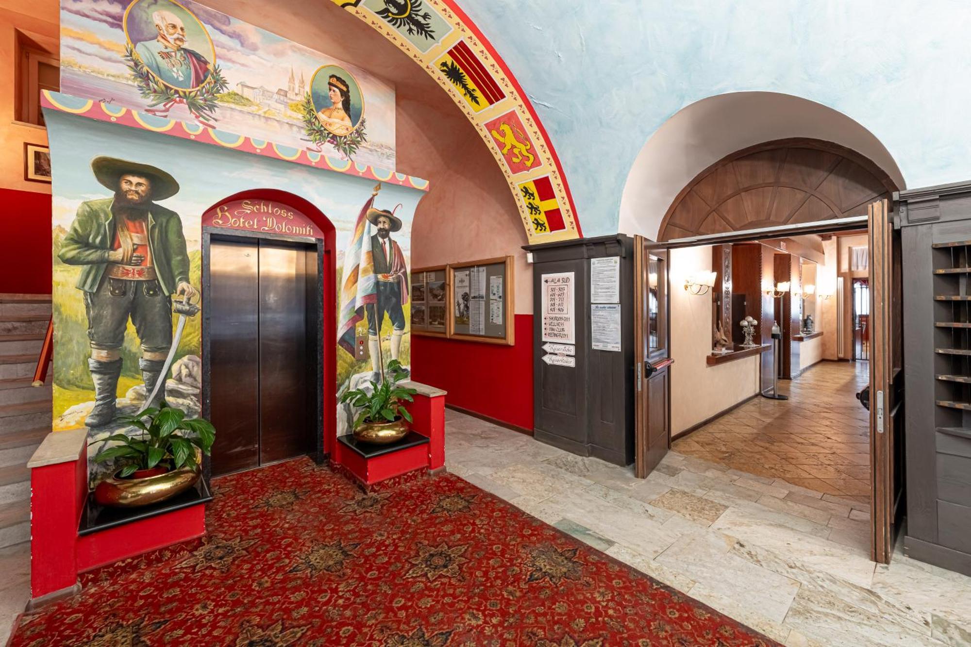 Hotel Dolomiti Schloss Canazei Dış mekan fotoğraf