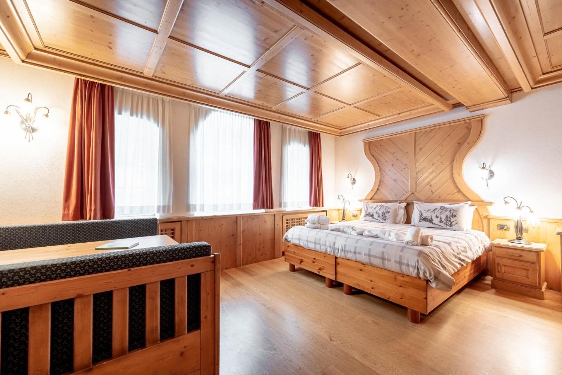 Hotel Dolomiti Schloss Canazei Dış mekan fotoğraf