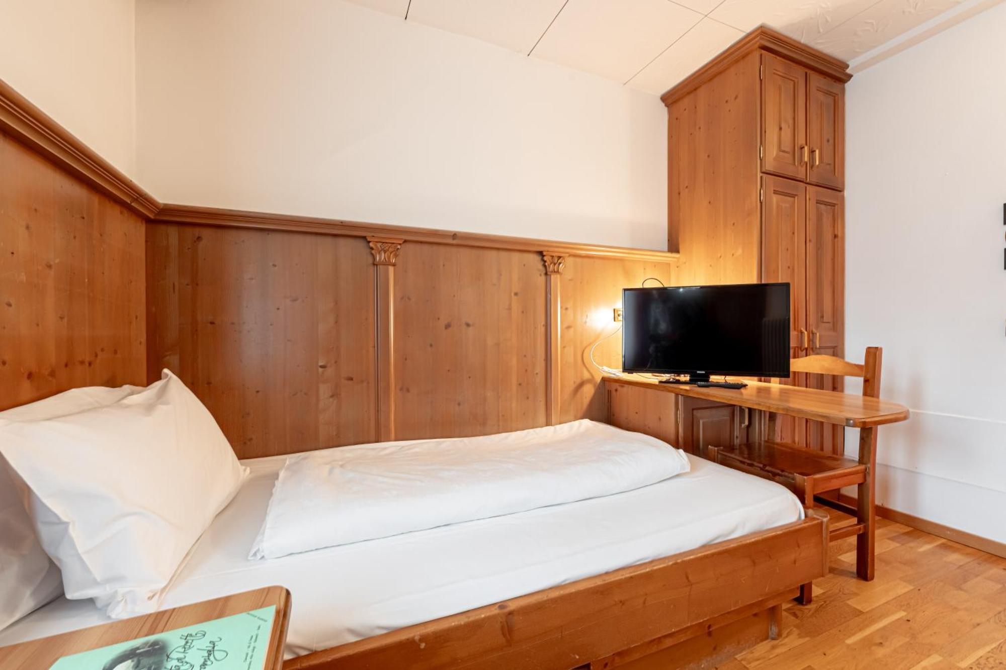 Hotel Dolomiti Schloss Canazei Dış mekan fotoğraf