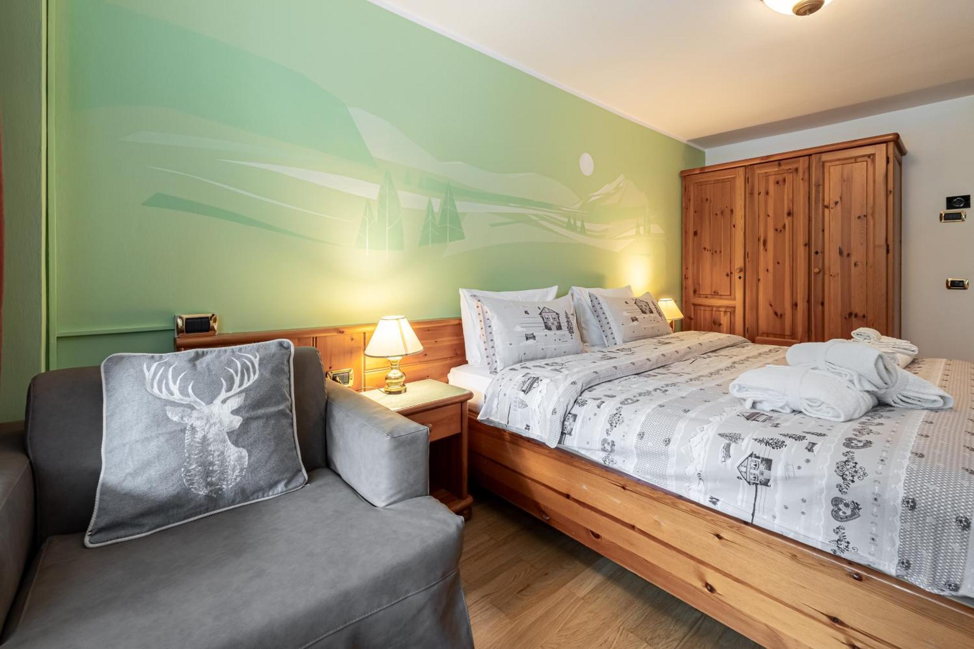 Hotel Dolomiti Schloss Canazei Dış mekan fotoğraf