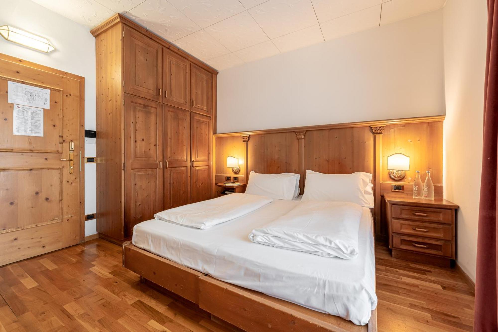 Hotel Dolomiti Schloss Canazei Dış mekan fotoğraf