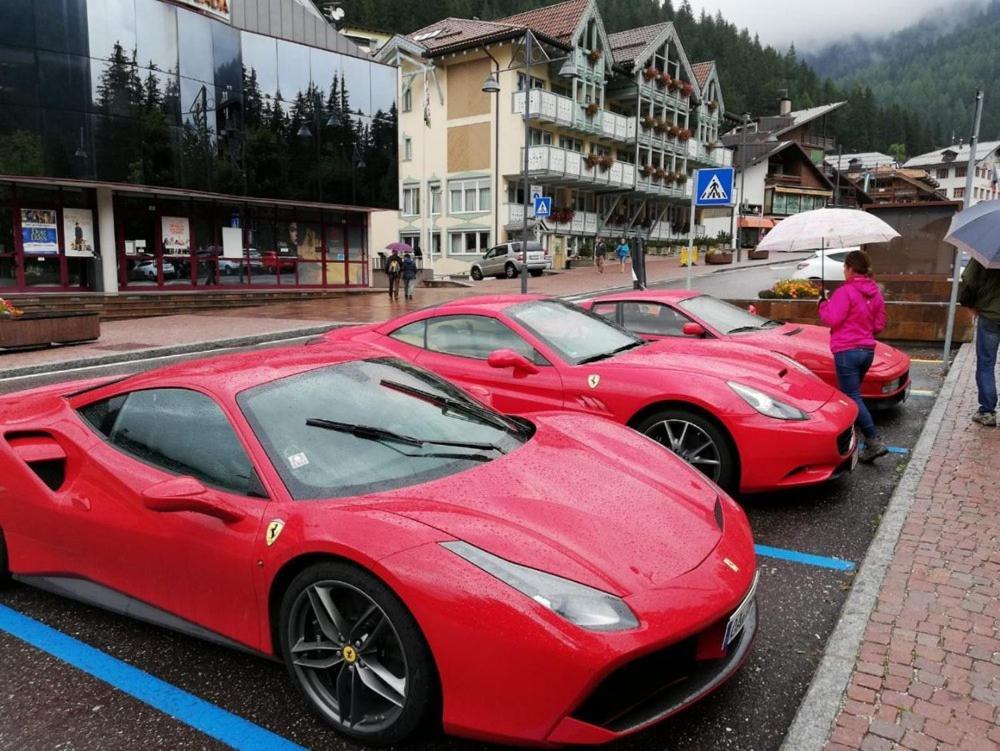 Hotel Dolomiti Schloss Canazei Dış mekan fotoğraf