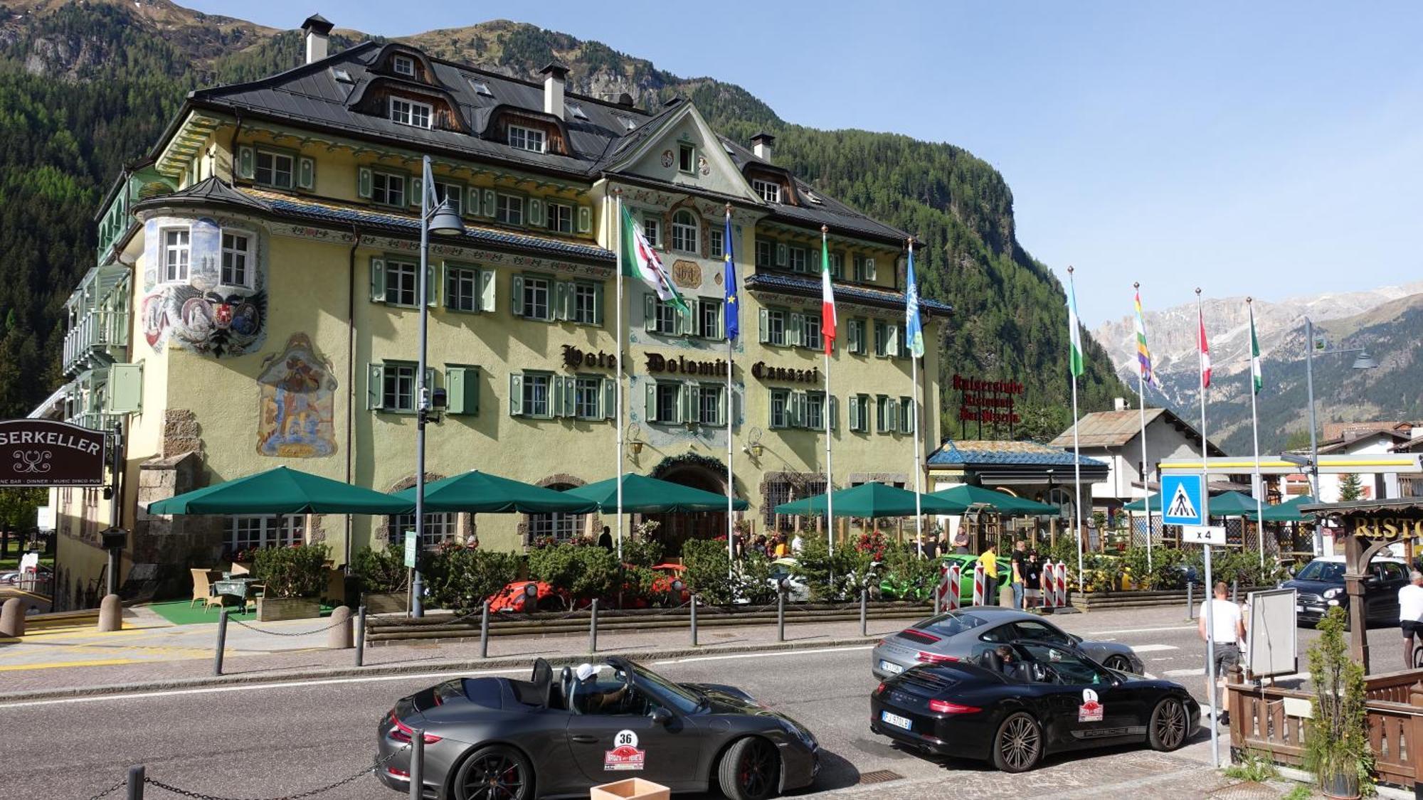 Hotel Dolomiti Schloss Canazei Dış mekan fotoğraf