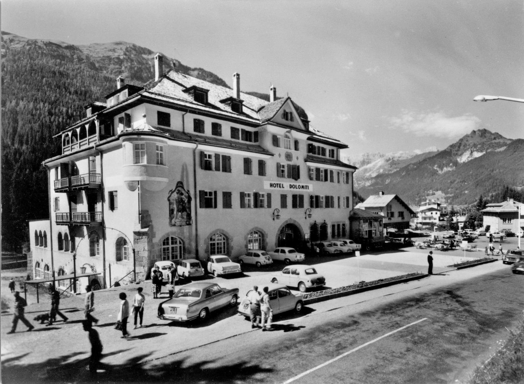 Hotel Dolomiti Schloss Canazei Dış mekan fotoğraf